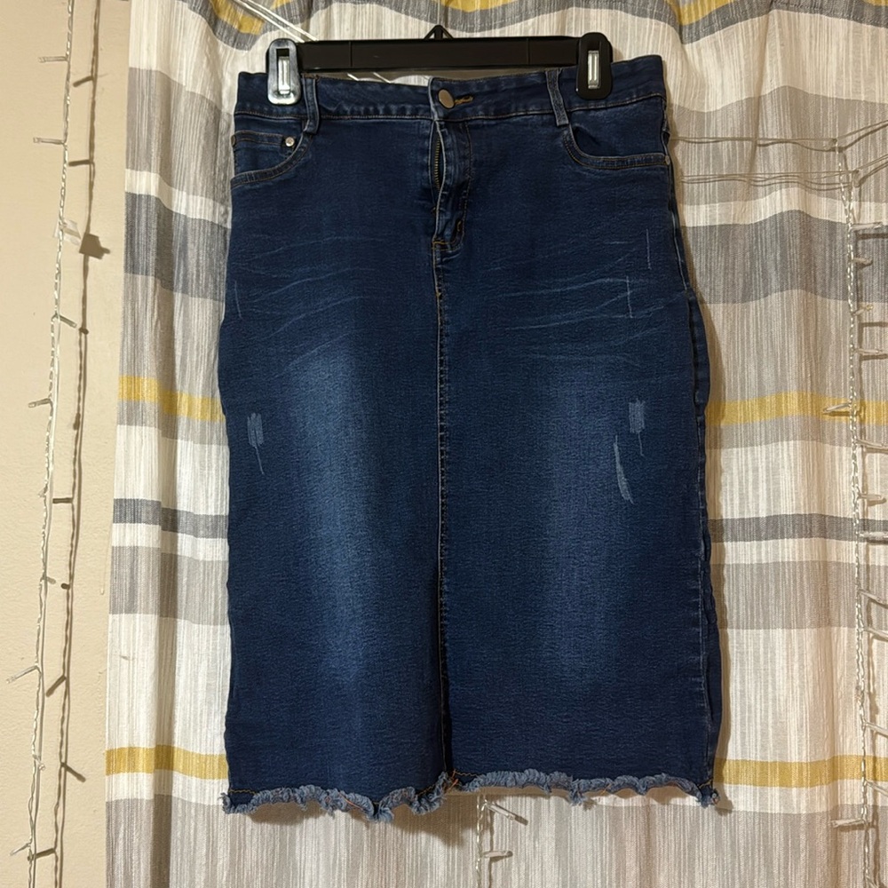 Stretchy blue jean skirt